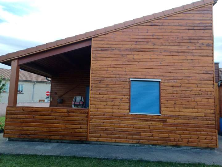 Façade bois rénovée Lezoux
